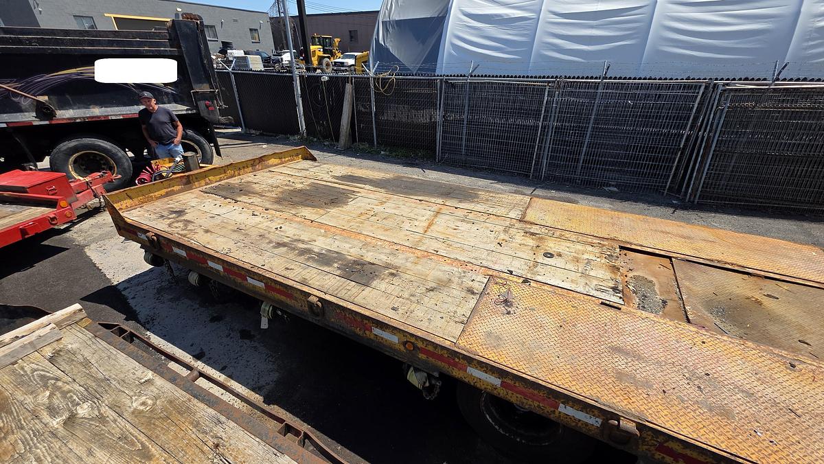 Used 2003 Talbert Tag 2 - 20 tons
