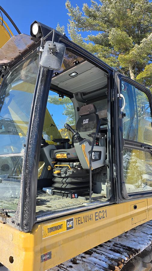 Used 2021 Caterpillar 325-07