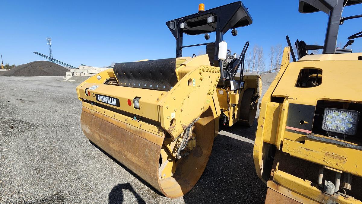 Used 2014 Caterpillar CB64