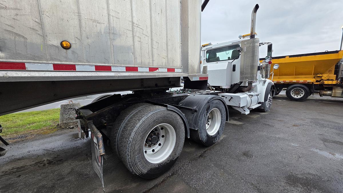 Used 2011 International Paystar 5000