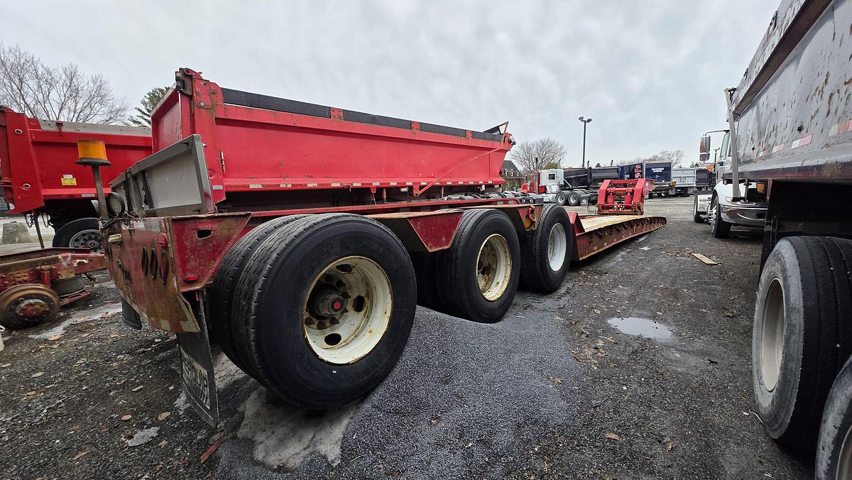 Used 2011 Pitts 24 Feet / 3 axles Lowboy