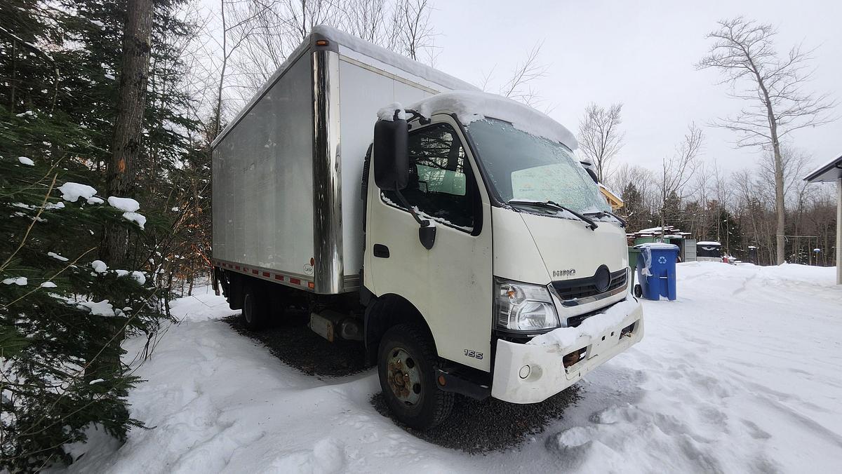 Used 2015 Hino 155 / 16 Feet Box