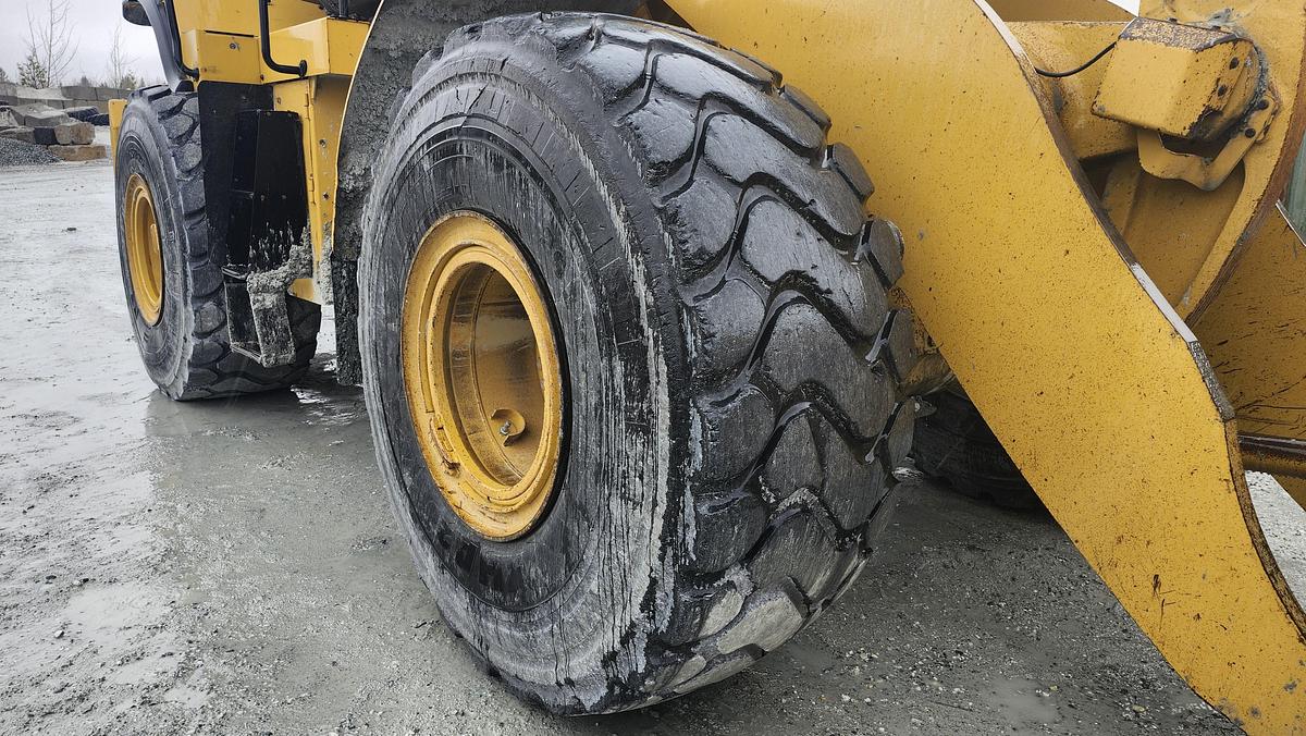 Used 2014 Caterpillar 972M