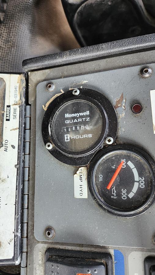 Used 2004 Elgin Whirlwind