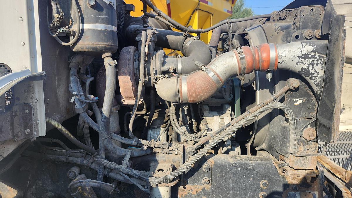 Used 2009 Peterbilt 348