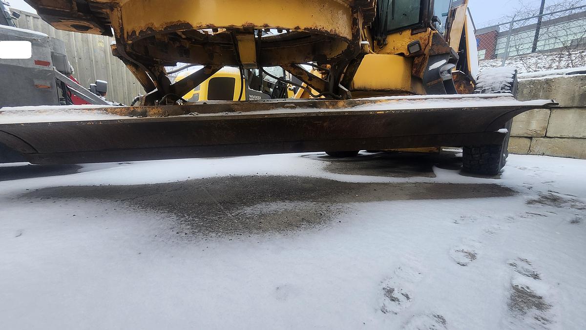 Used 2006 Volvo G940