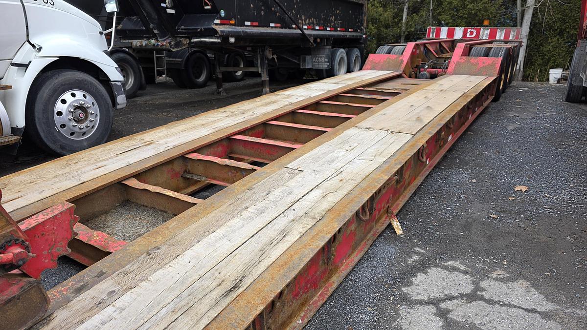 Used 2011 Pitts 24 Feet / 3 axles Lowboy