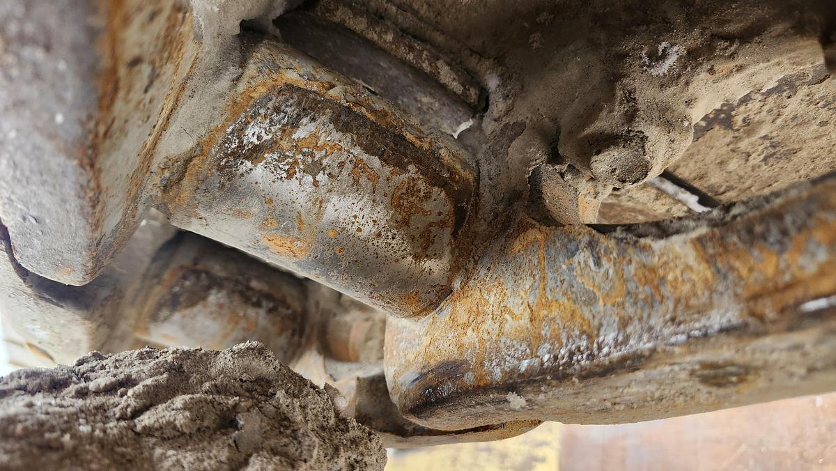 Used 2011 Komatsu D65 PX-16