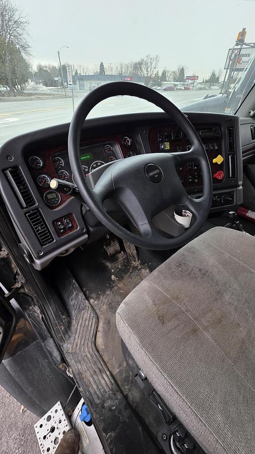 Used 2017 Freightliner SD114