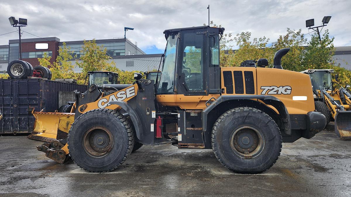 Used 2019 Case 721G