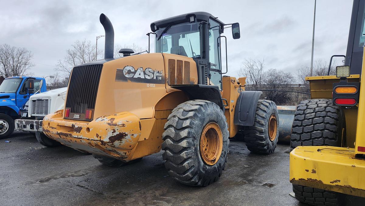Used 2011 Case 821E