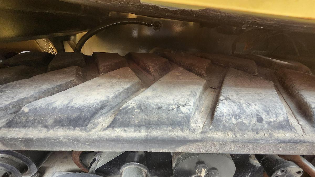 Used 2003 Caterpillar AP-1055B