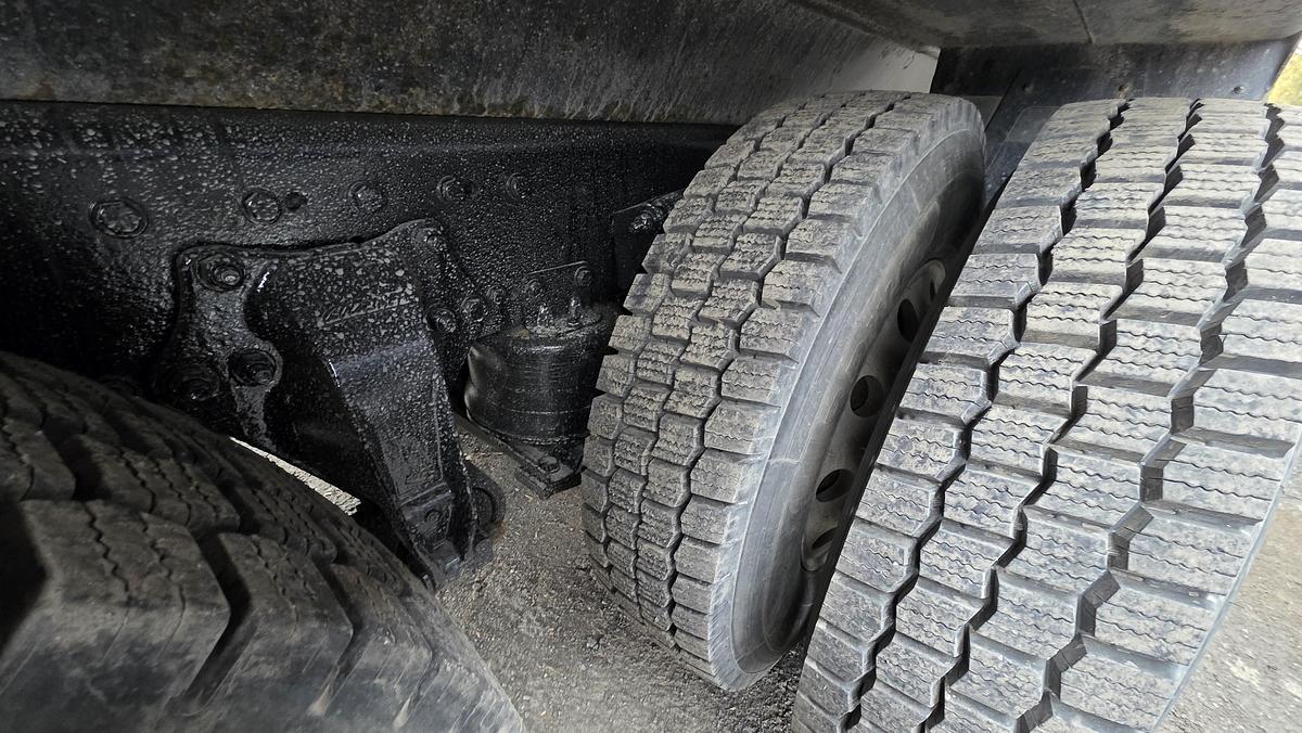 Used 2017 Freightliner SD114