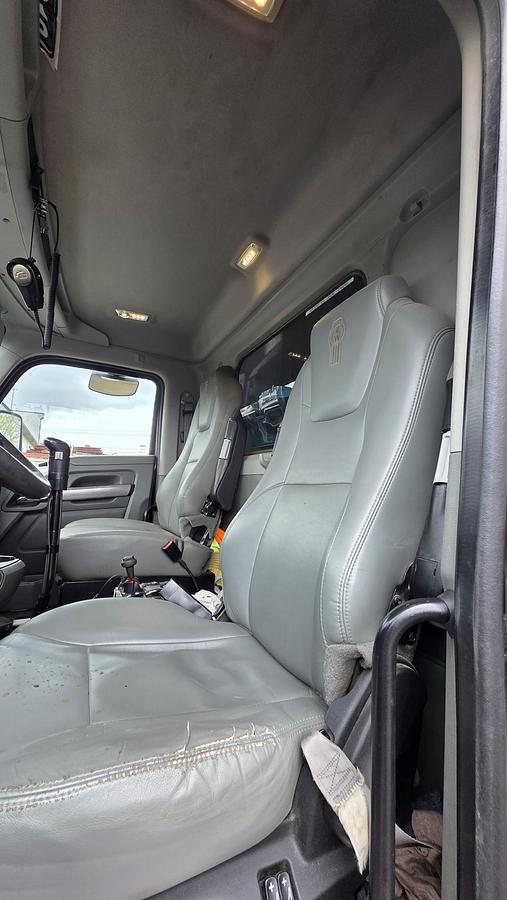 Used 2018 Kenworth T880