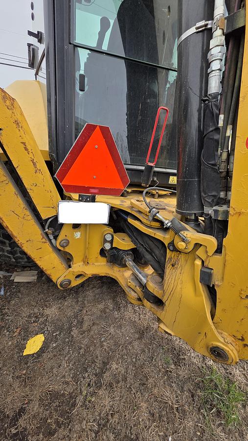 Used 2015 Caterpillar 420F IT