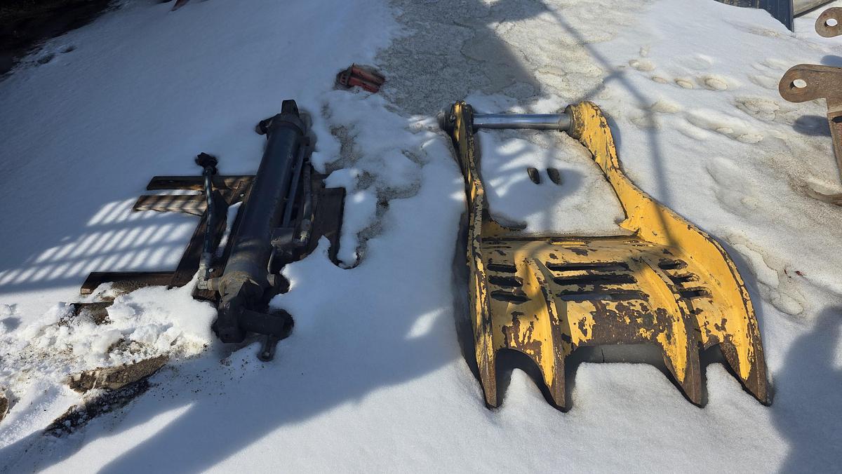 Used 2018 John Deere 210G