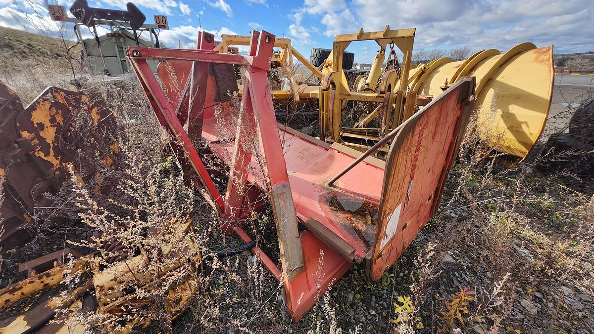Used Extensible Snow Plow 9-15