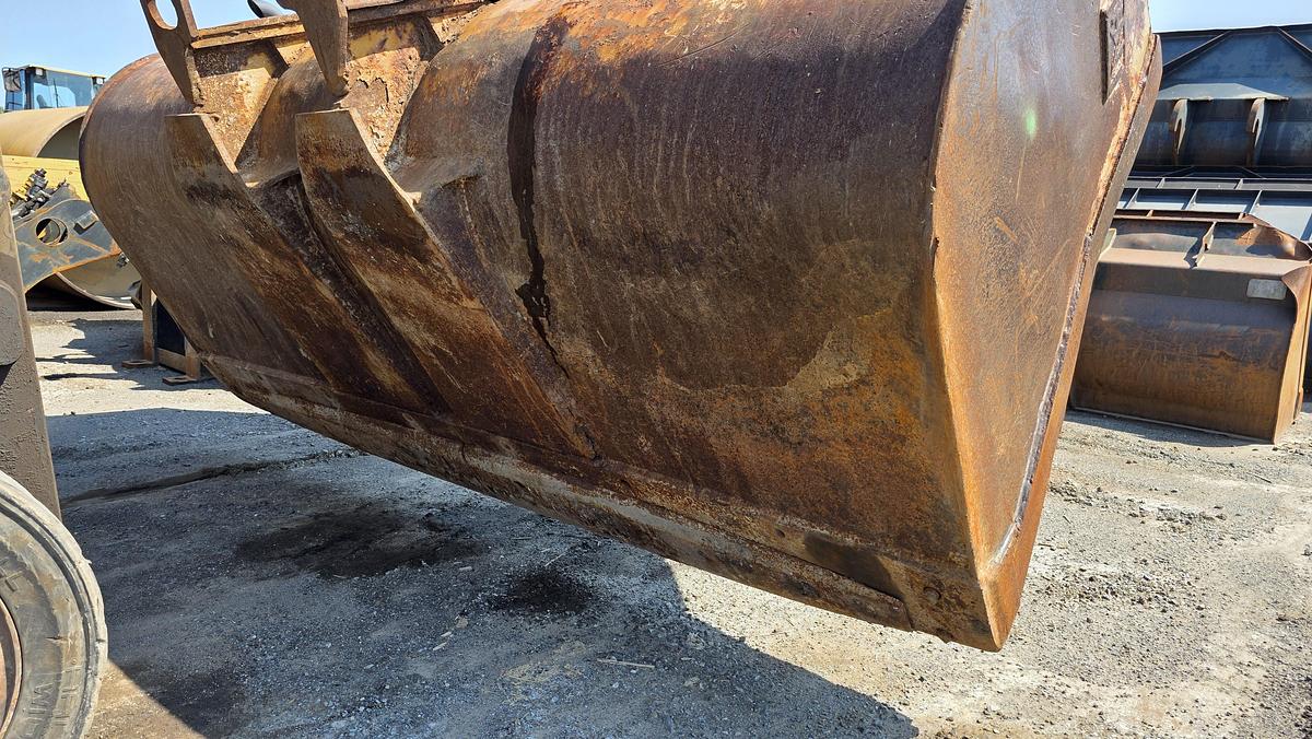 Used Caterpillar 112″ Bucket