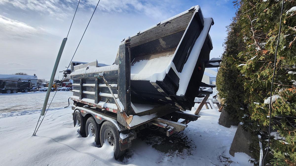 Used 2014 Roll-Off 2 essieux / 2 axles