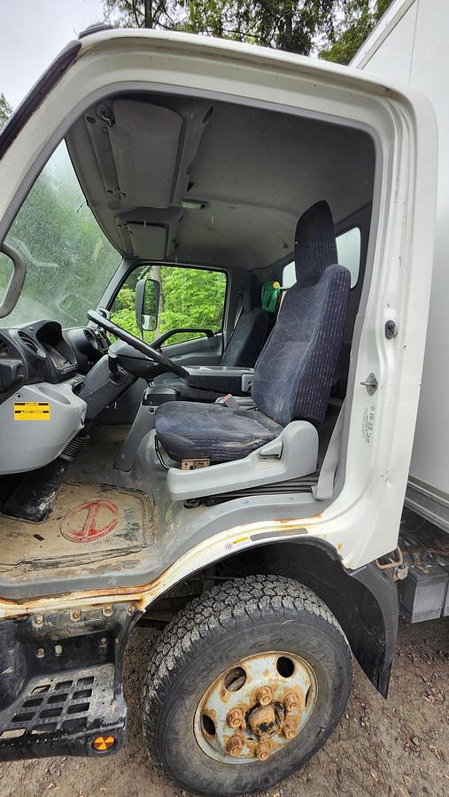 Used 2015 Hino 155 / 16