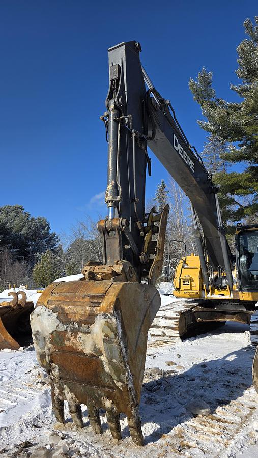 Used 2011 John Deere 225DLC