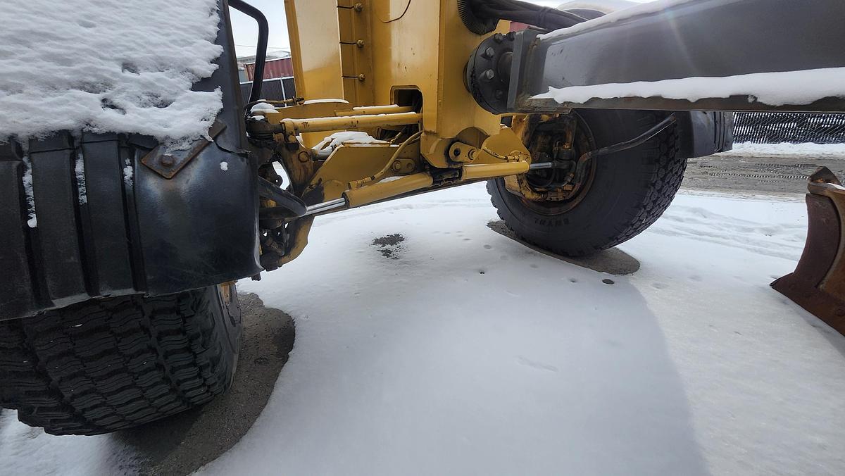 Used 2010 John Deere 772G