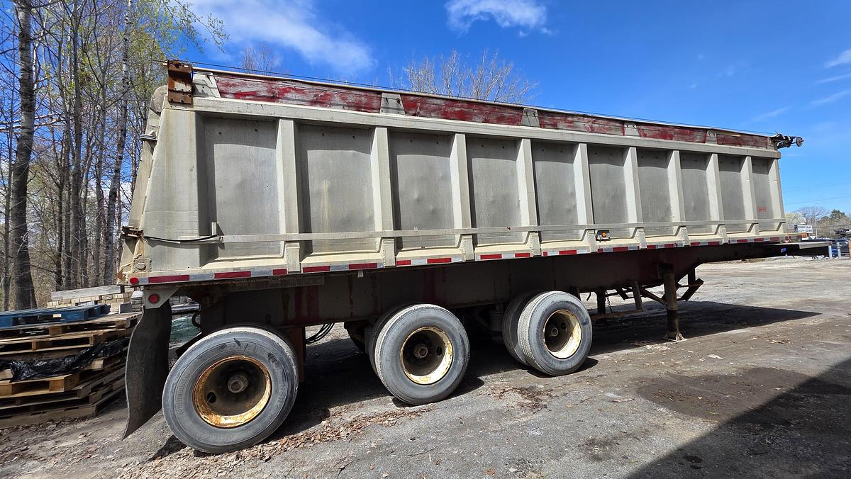 Used 1985 King 3 axles Dump