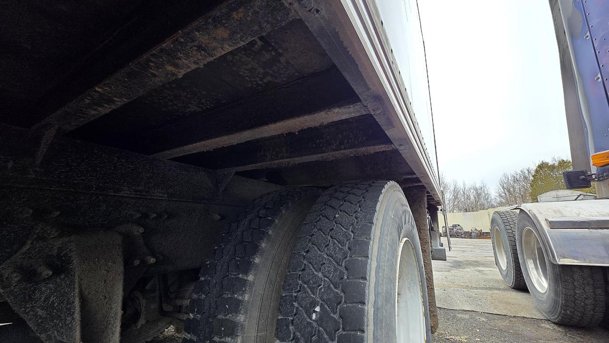 Used 2016 Freightliner Cube 22 feet