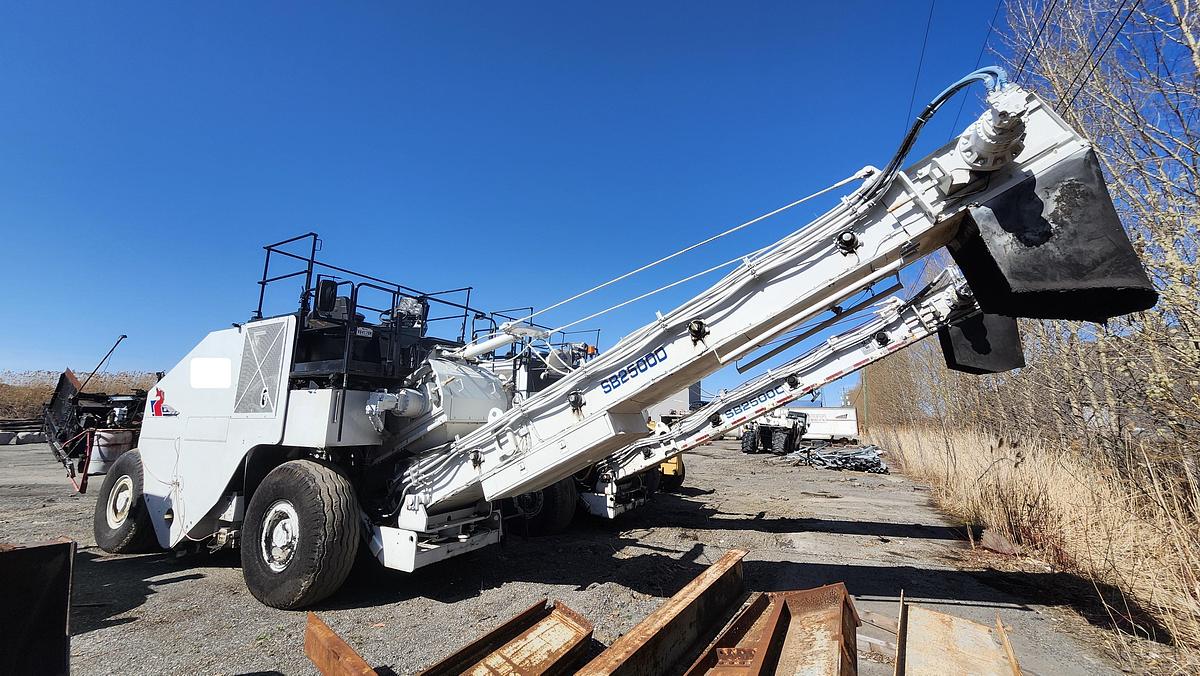 Used 2010 Roadtec SB2500D