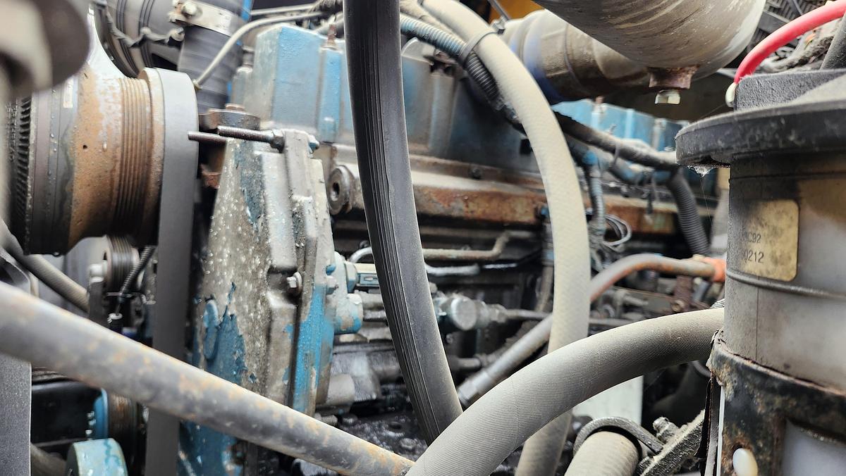 Used 2002 International 7400