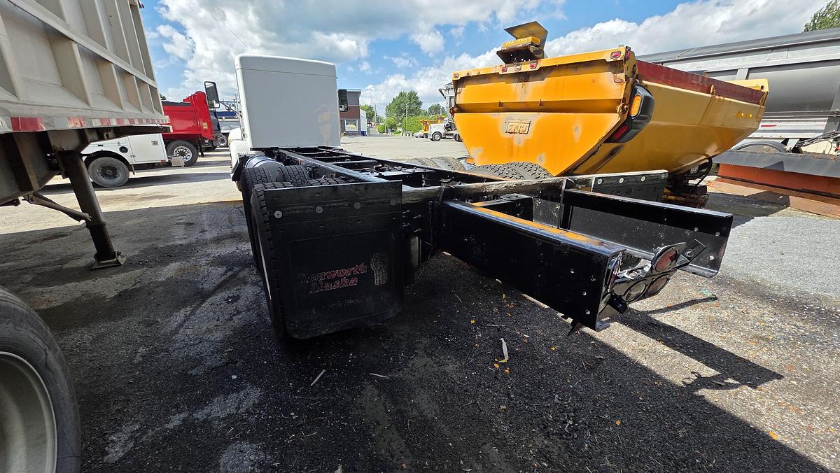 Used 2018 Kenworth T370