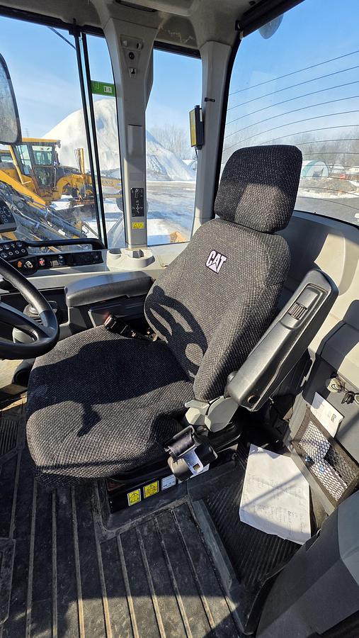 Used 2015 Caterpillar 924K