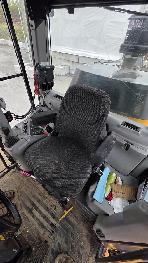 Used 2014 Volvo G970