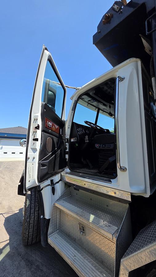 Used 2019 Western Star 4700SF