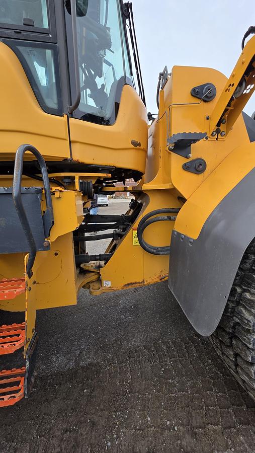 Used 2018 Volvo L110H
