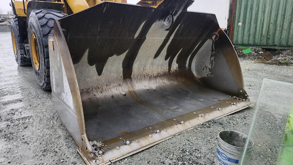 Used 2014 Caterpillar 972M