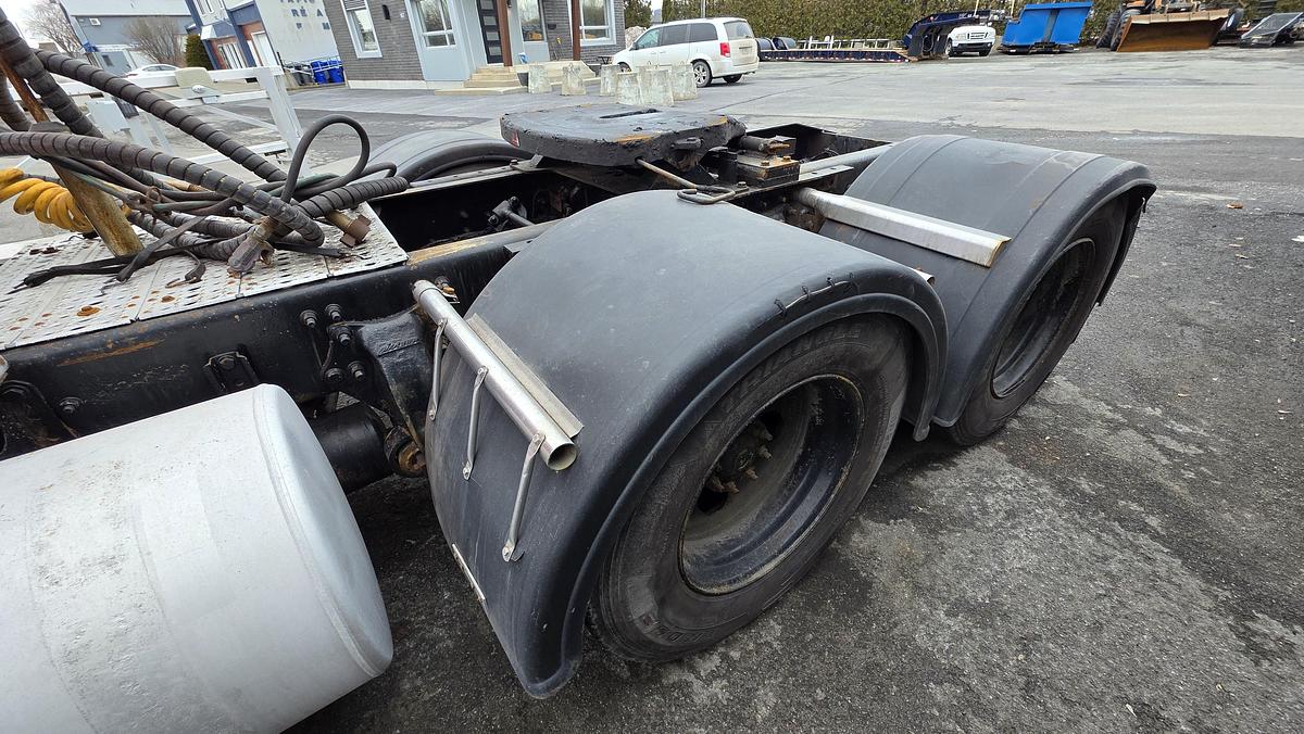 Used 2006 Freightliner Columbia
