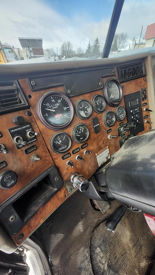 Used 2009 Peterbilt 348