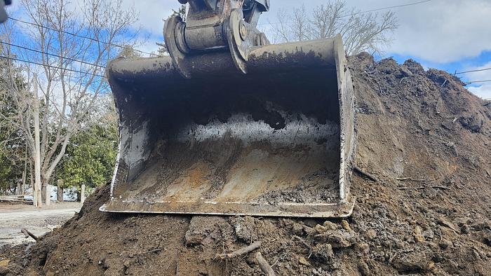 Used 2020 Case CX220C