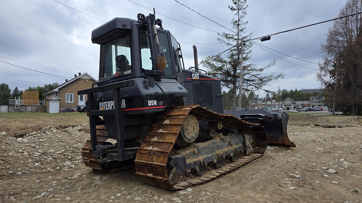 Used 2005 Caterpillar D5N LGP