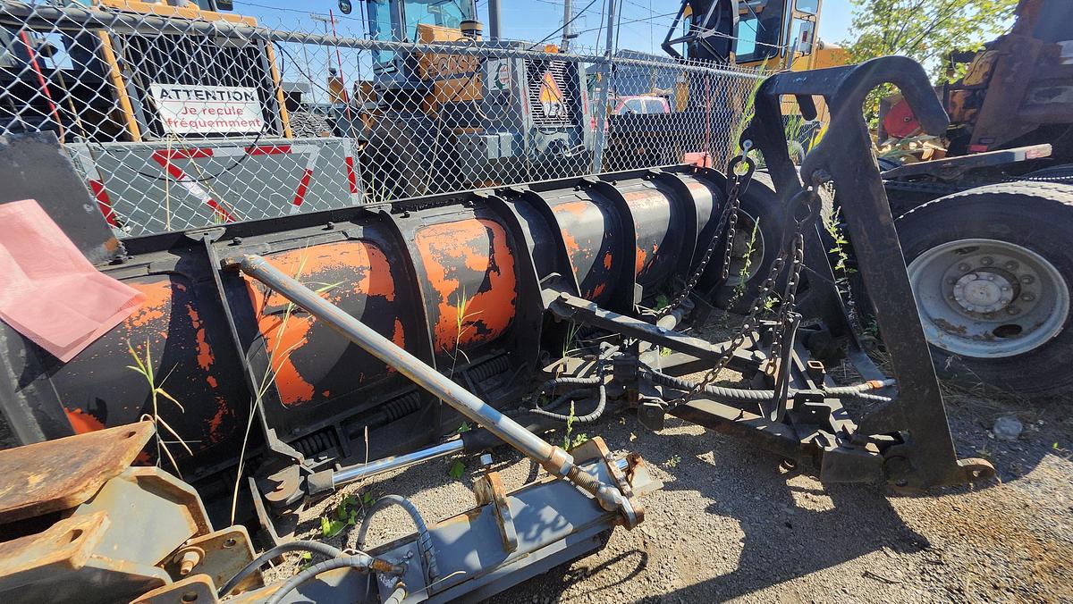 Used 2004 International 4400