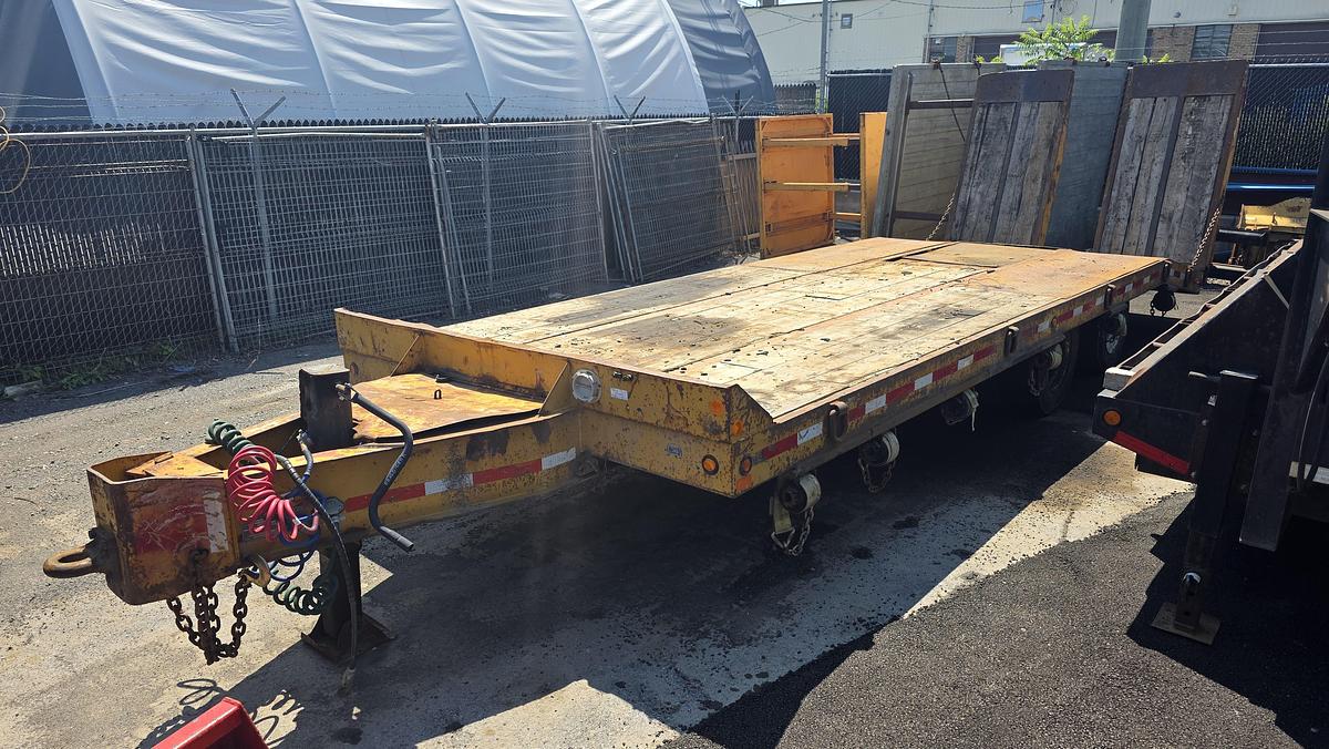 Used 2003 Talbert Tag 2 - 20 tons