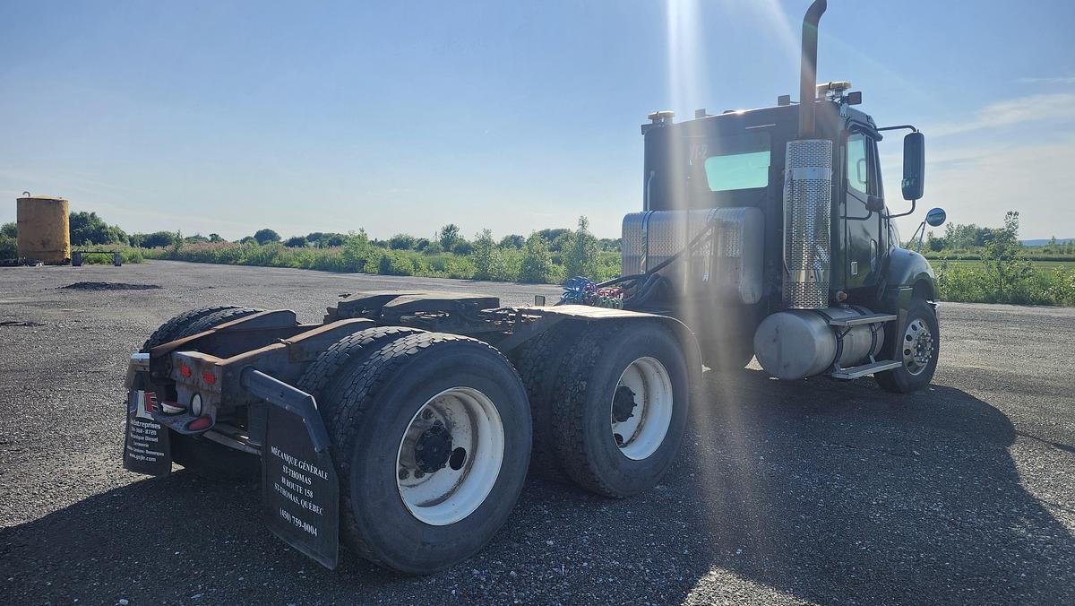 Used 2009 Freightliner Columbia