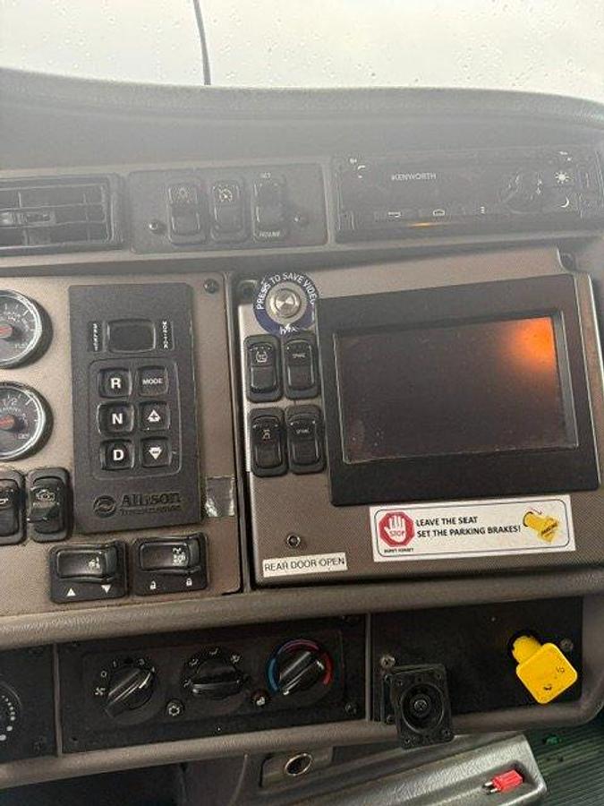 Used 2018 Kenworth T370