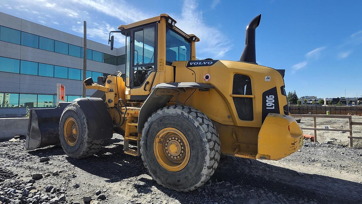 Used 2014 Volvo L90G