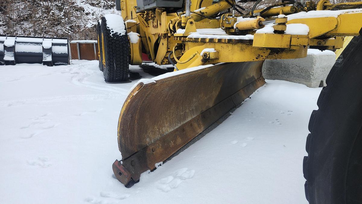 Used 2006 Volvo G740B