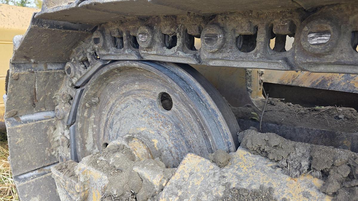Used 2004 Caterpillar D3C XL