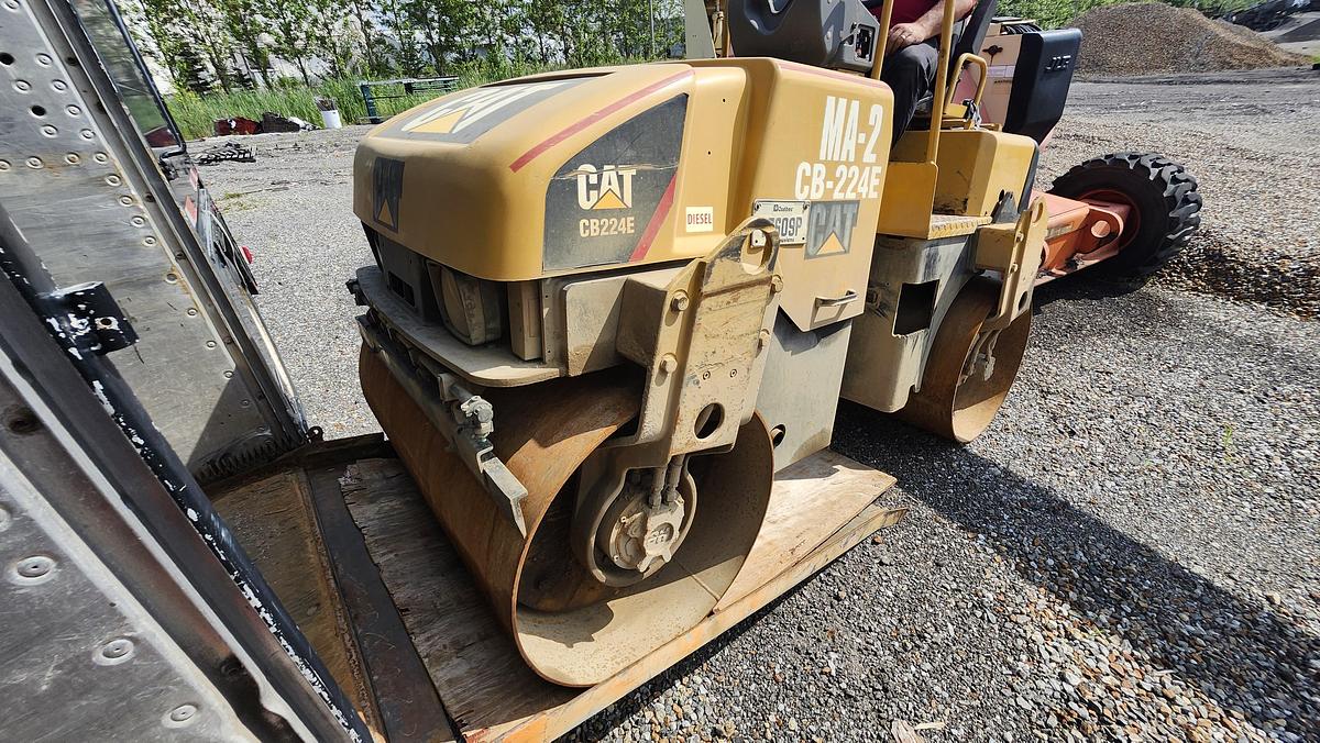 Used 2008 Caterpillar CB-224E