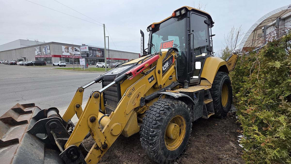 Used 2015 Caterpillar 420F IT