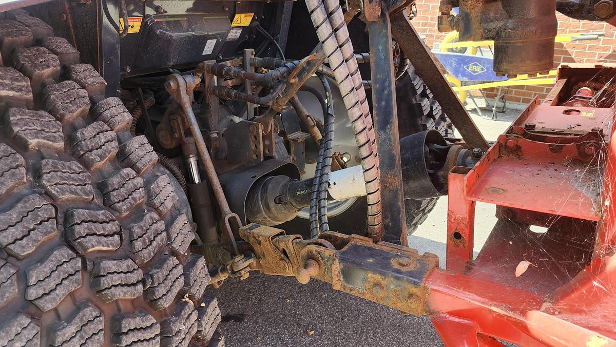 Used 2017 Massey-Fergusson 1758